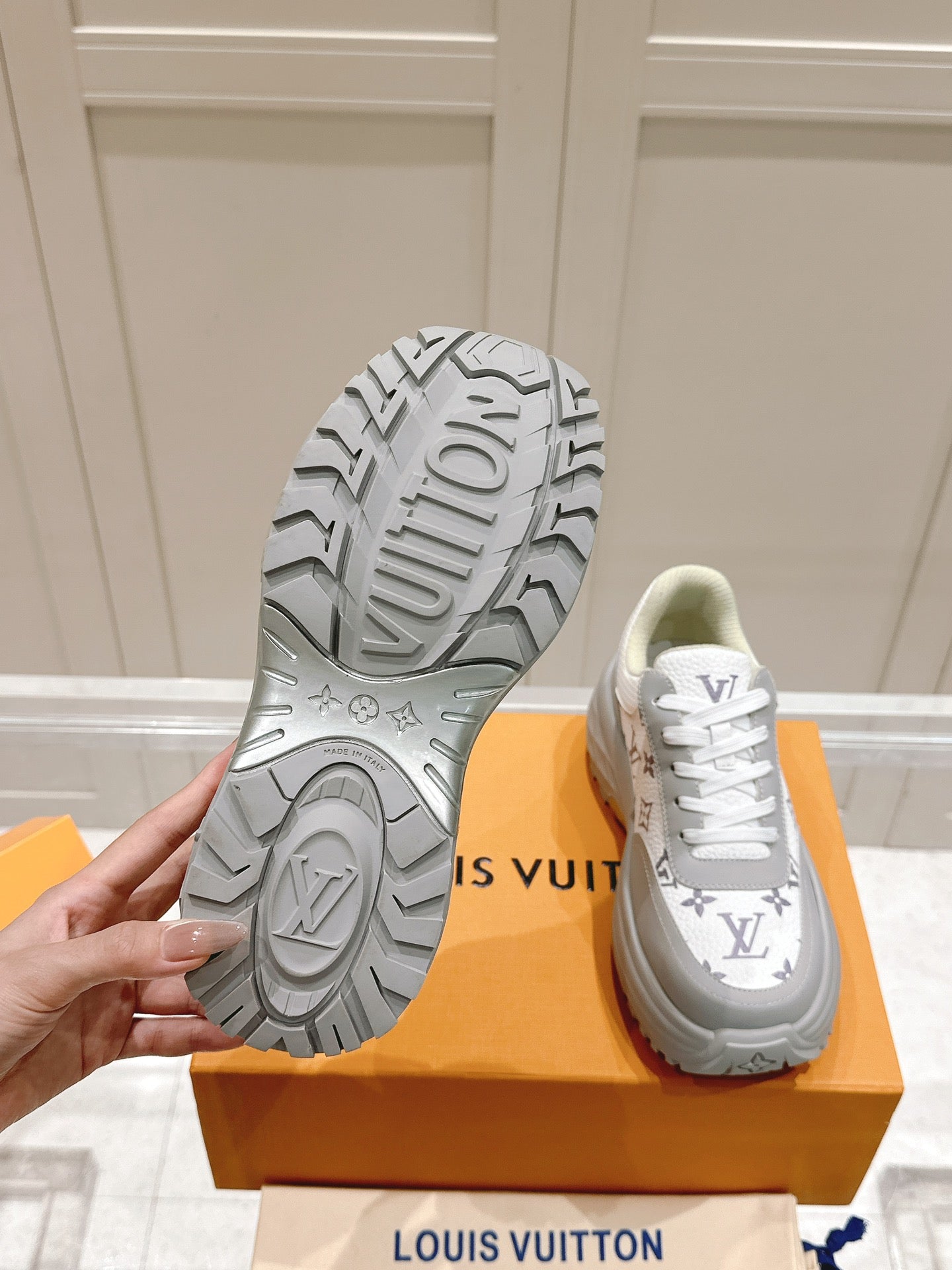 RUN AWAY SNEAKER IN DOVE GRAY MIX WHITE CALFSKIN - 35