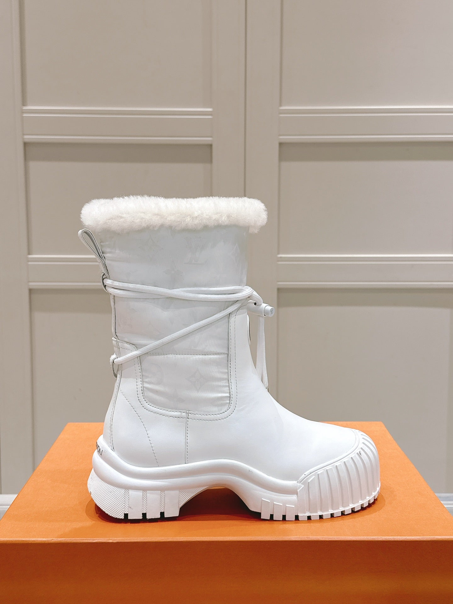 RUBY FLAT ANKLE BOOT IN WHITE CALFSKIN AND MONOGRAM NYLON - 35