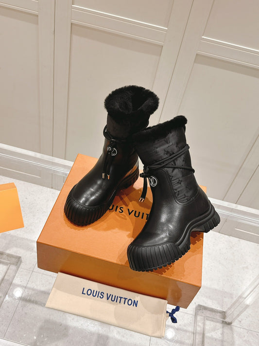 RUBY FLAT ANKLE BOOT IN BLACK CALFSKIN AND MONOGRAM NYLON - 35