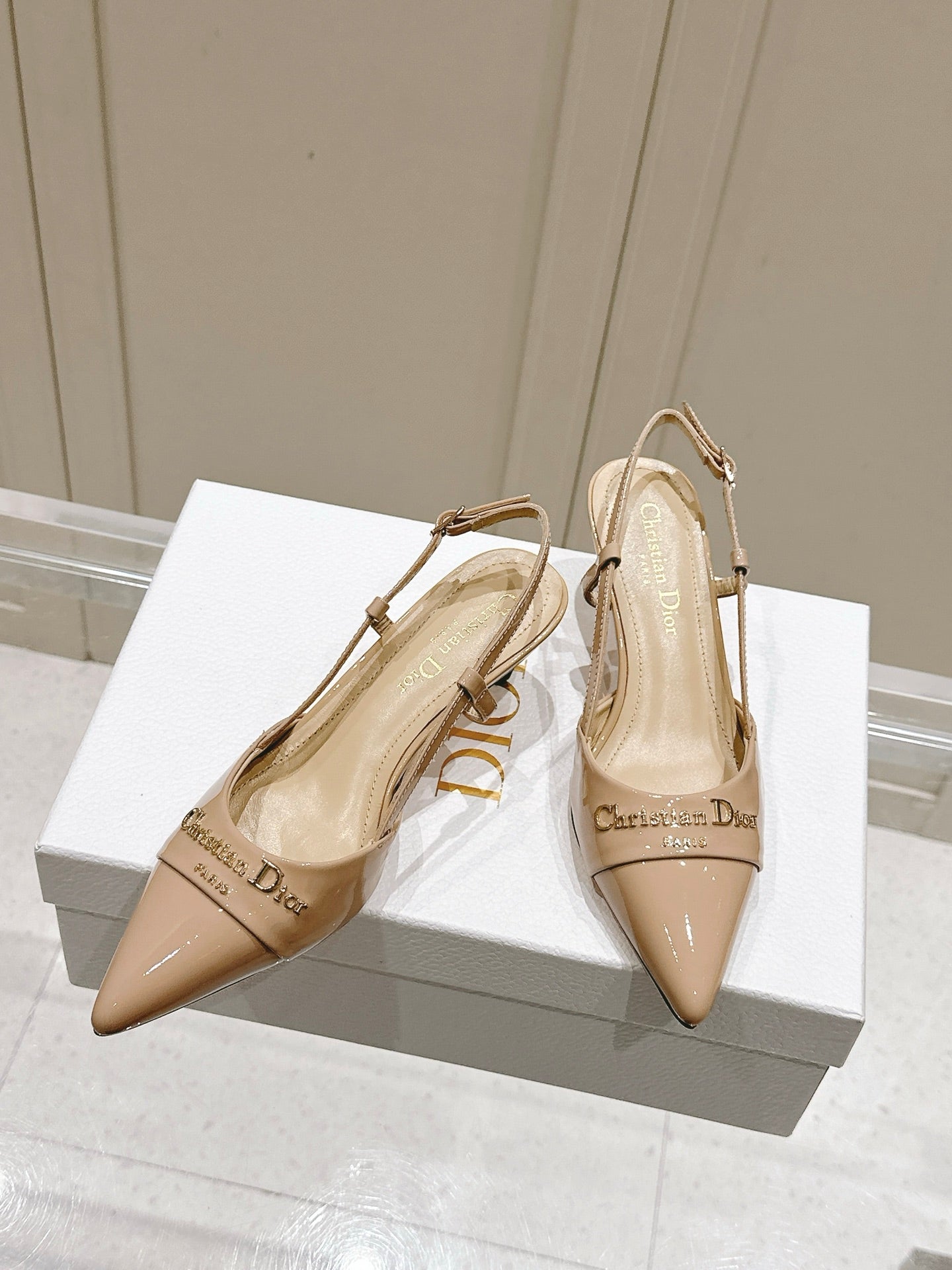 MY DD 25S SLINGBACK PUMP 50MM IN BEIGE GLOSSY CALFSKIN - 34