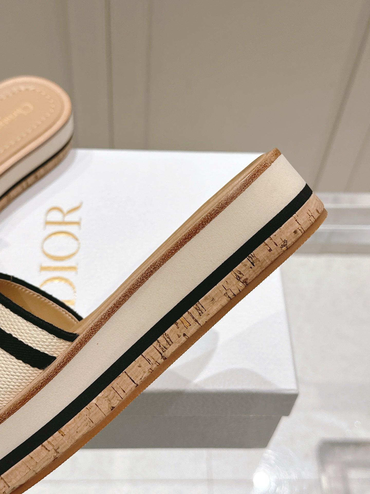 DWAY WEDGE SLIDES 45MM IN BEIGE AND BLACK FABRIC RAFFIA SOLE - 35