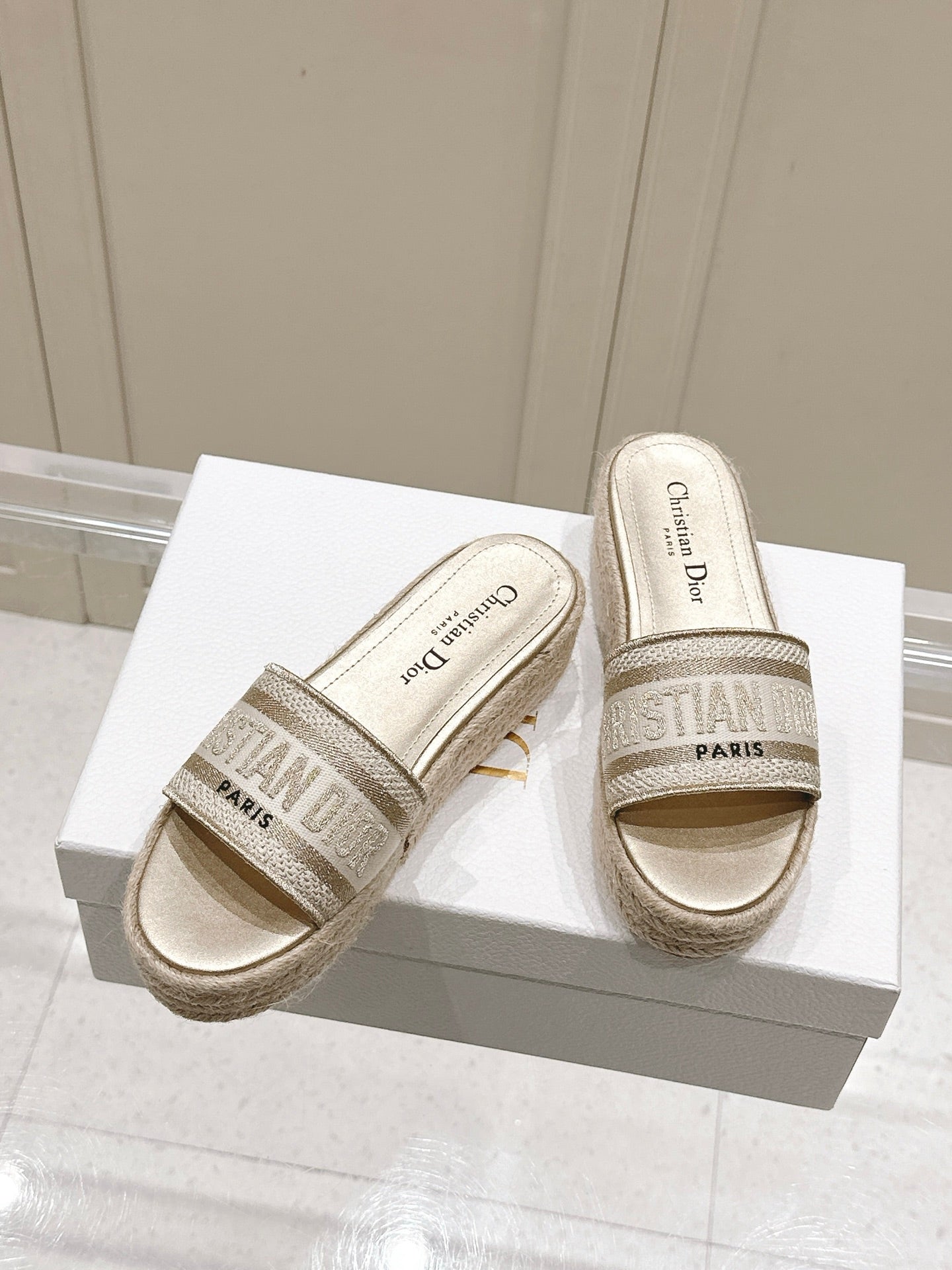 DWAY WEDGE SLIDES 45MM IN WARM GREIGE FABRIC RAFFIA SOLE - 35