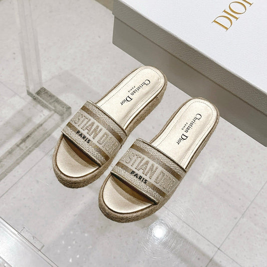 DWAY WEDGE SLIDES 45MM IN WARM GREIGE FABRIC RAFFIA SOLE - 35