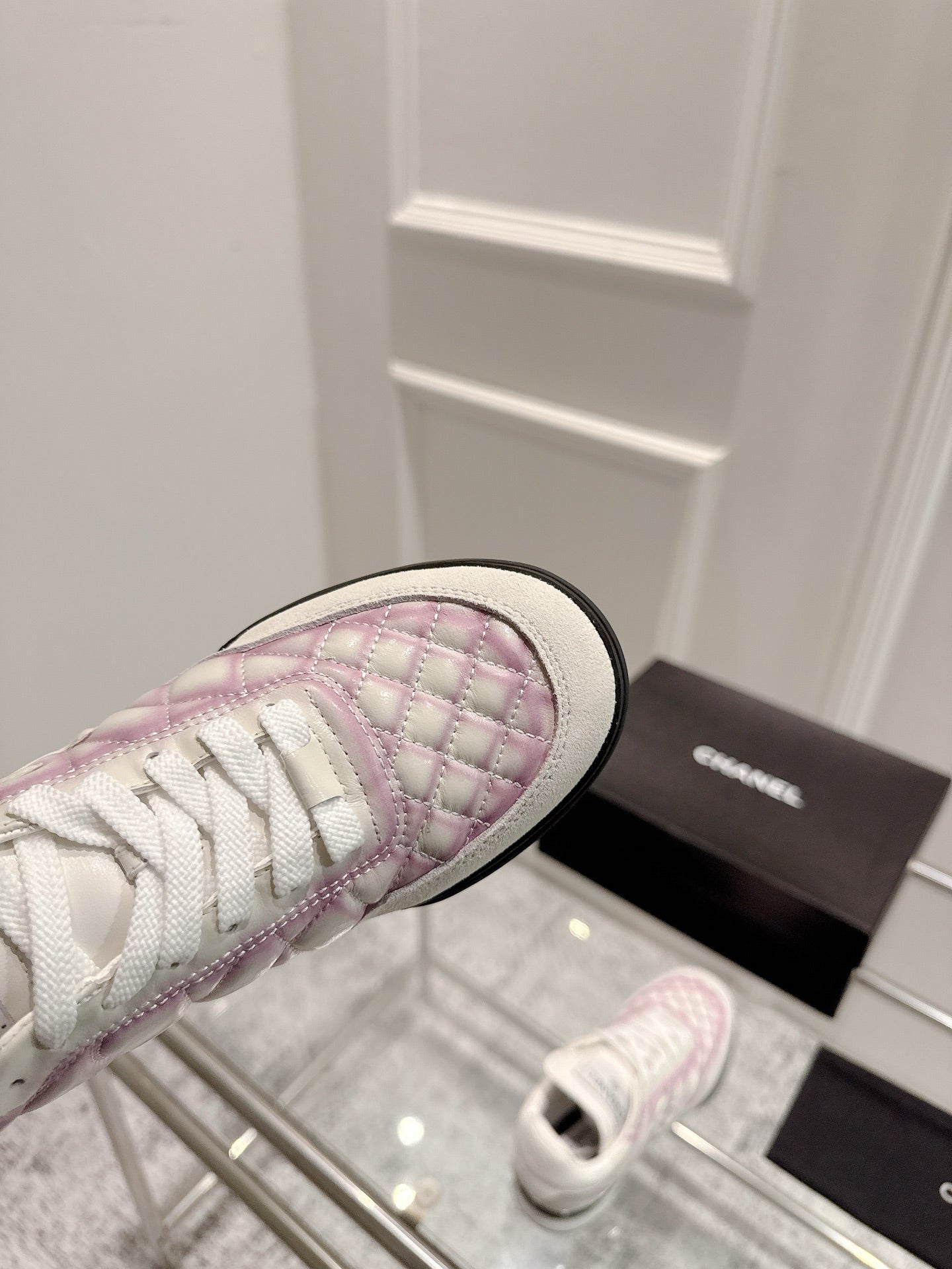 CASUAL SNEAKER IN WHITE AND PURPLE CALFSKIN - 35