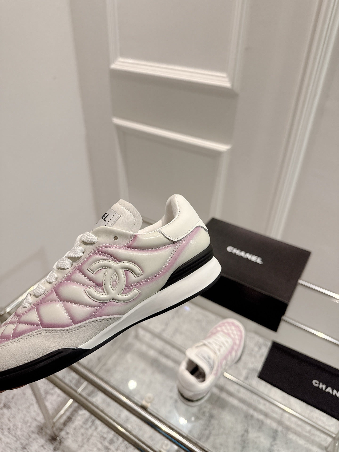 CASUAL SNEAKER IN WHITE AND PURPLE CALFSKIN - 35