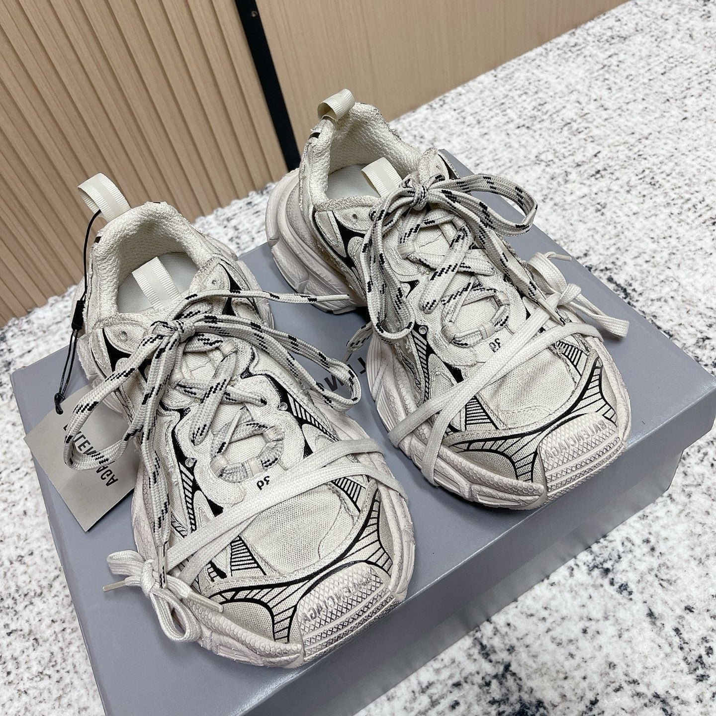 BALENCIAGA 25S 3XL SNEAKERS IN LIGHT TAUPE MIX BLACK PU LEATHER - 36