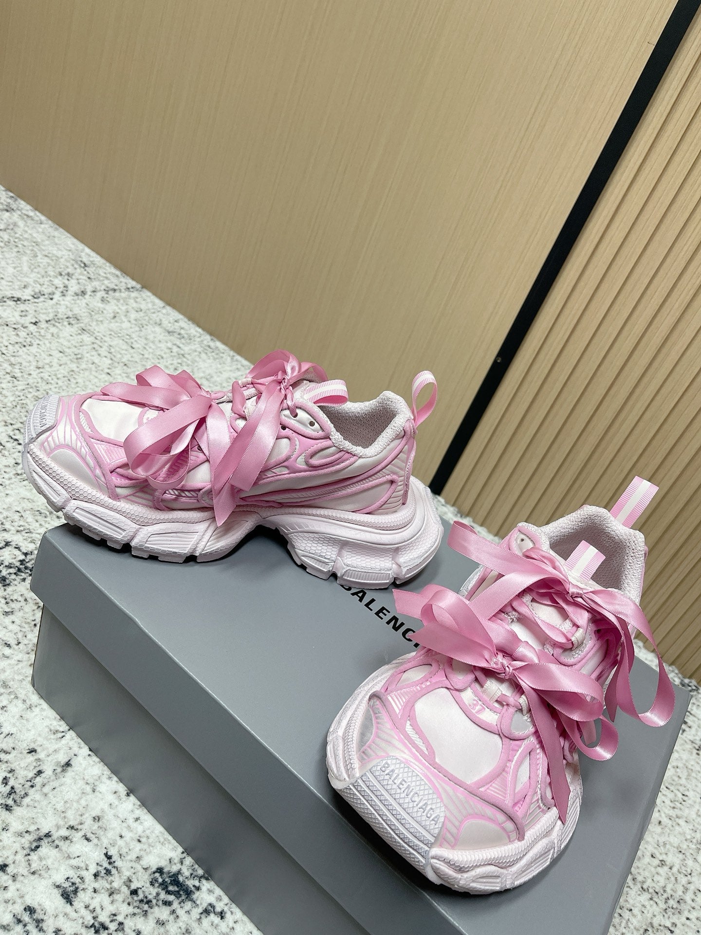 BALENCIAGA 25S 3XL SNEAKERS IN CREAM WHITE MIX PINK PU LEATHER - 35