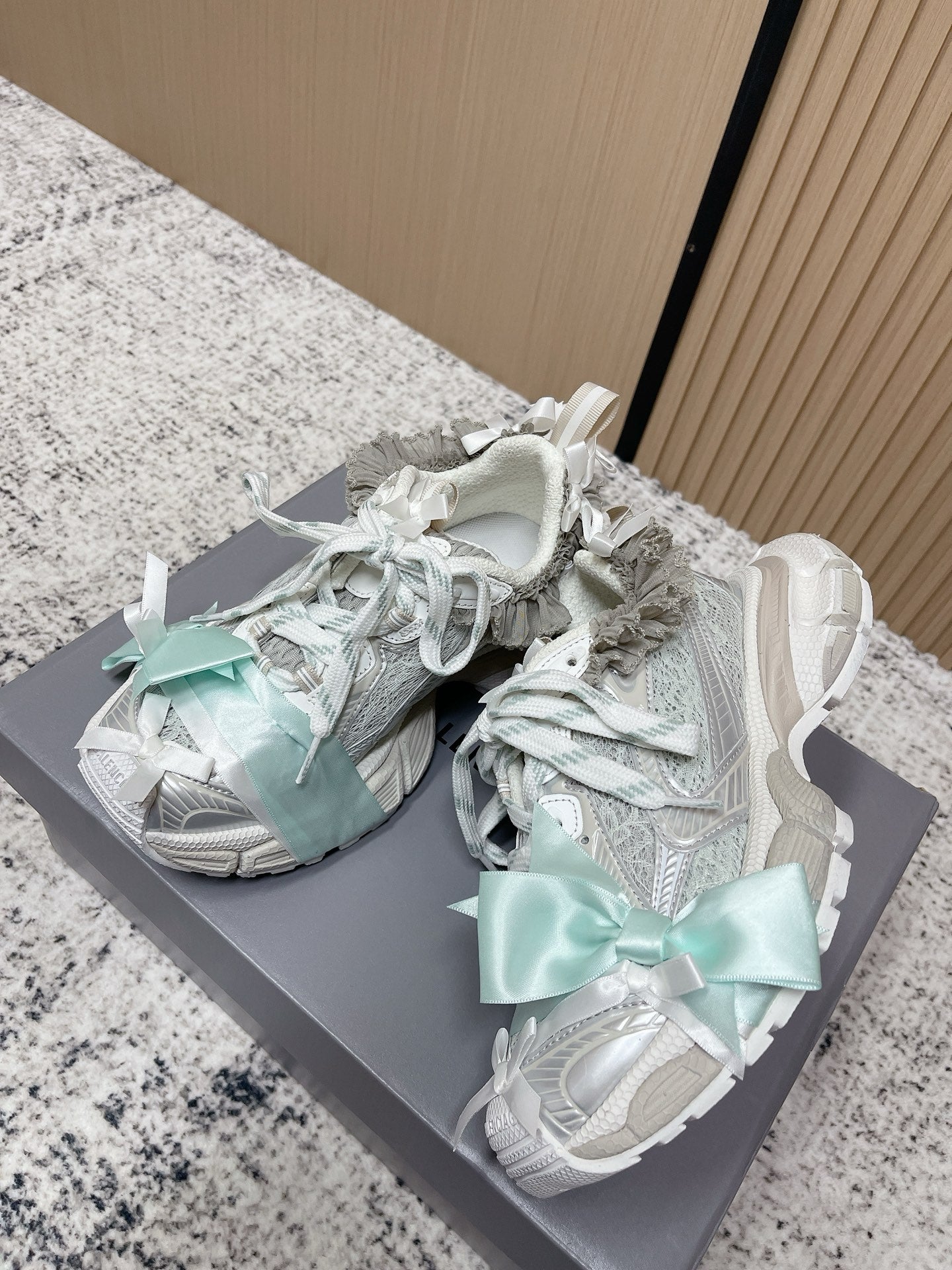 BALENCIAGA 25S 3XL SNEAKERS IN WHITE MIX GREY PU LEATHER - 35
