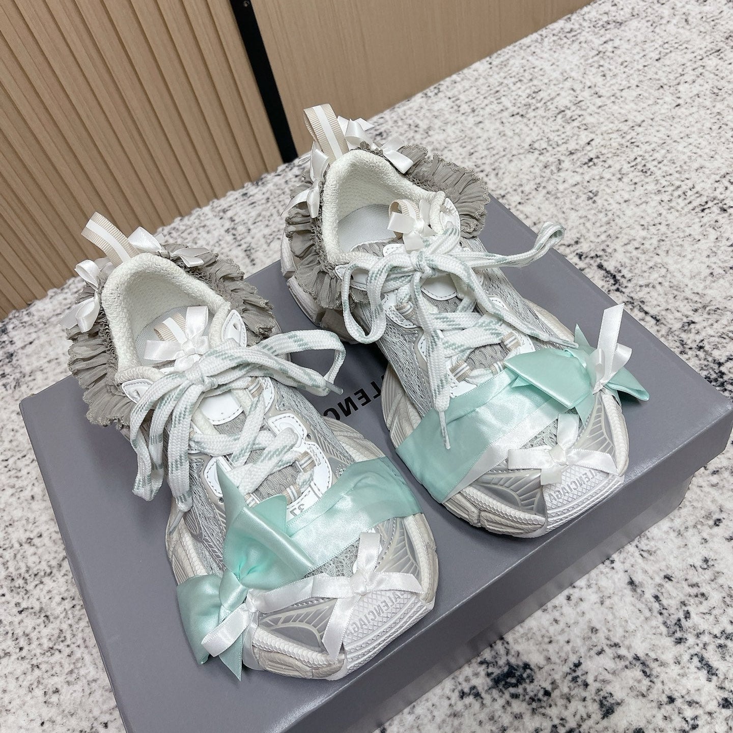BALENCIAGA 25S 3XL SNEAKERS IN WHITE MIX GREY PU LEATHER - 35