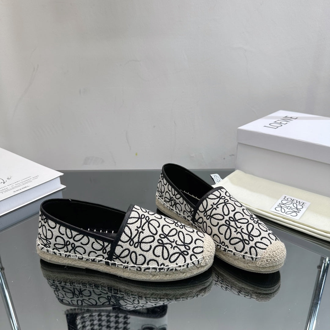 Loew Anagram Espadrille Black Leather and Canvas - 35