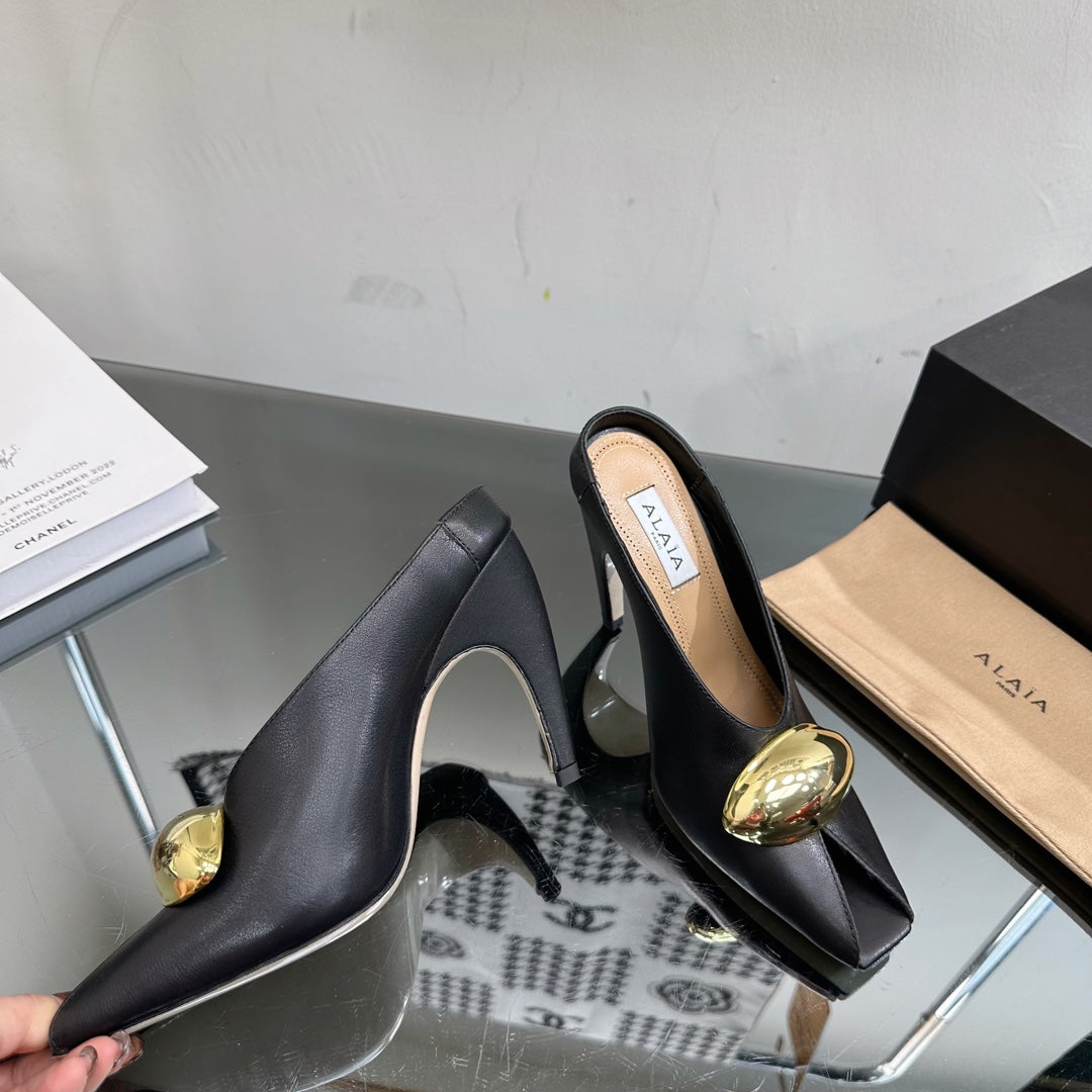 ALAIA AZZEDINE HIGH HEELS IN BLACK CALFSKIN WITH GOLD HARDWARE - 35