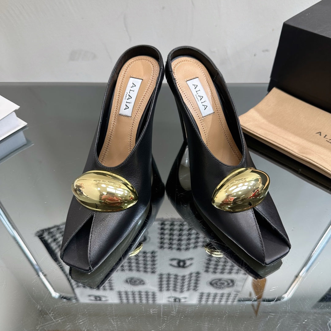 ALAIA AZZEDINE HIGH HEELS IN BLACK CALFSKIN WITH GOLD HARDWARE - 35