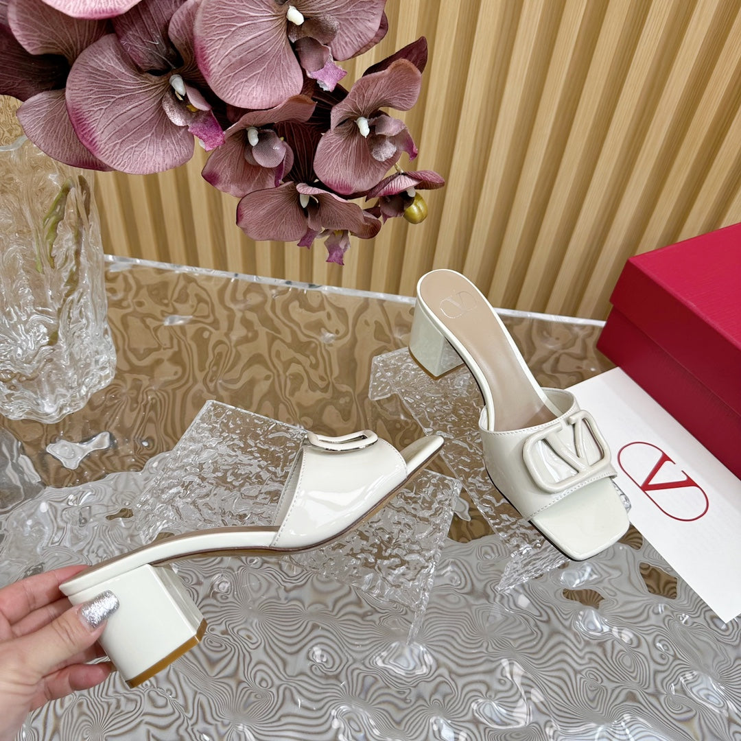 VLOGO SIGNATURE HIGH SHINE OPEN TOE SANDALS 60 MM IN WHITE CALFSKIN - 35