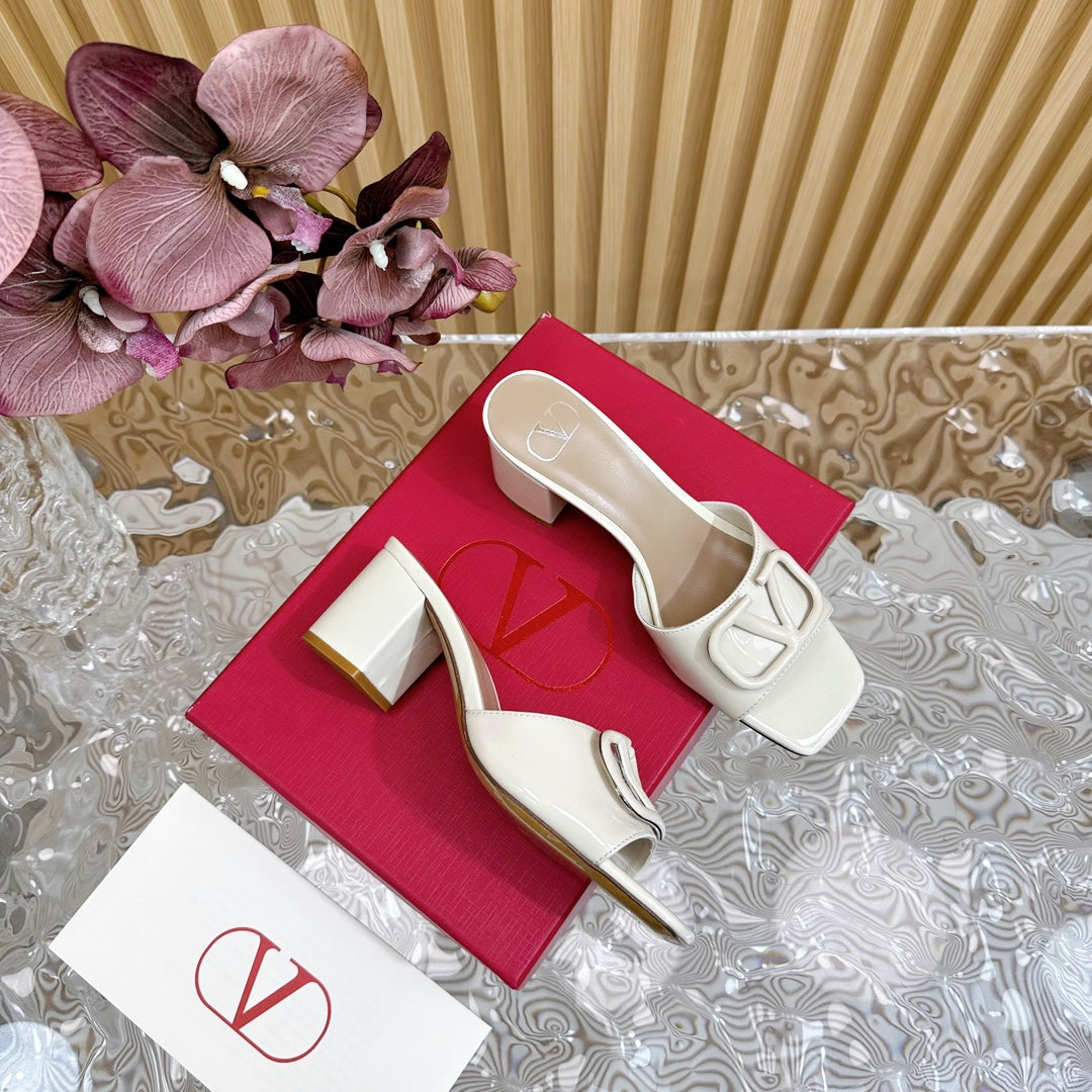 VLOGO SIGNATURE HIGH SHINE OPEN TOE SANDALS 60 MM IN WHITE CALFSKIN - 35
