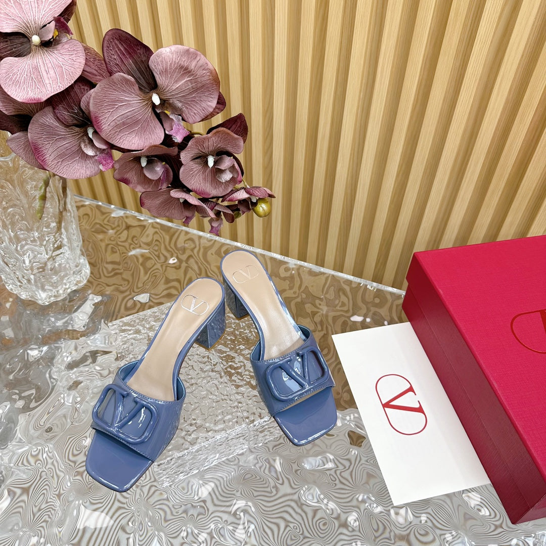 VLOGO SIGNATURE HIGH SHINE OPEN TOE SANDALS 60 MM IN PEGEON BLUE CALFSKIN - 35