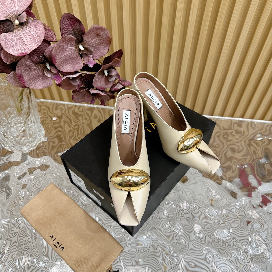 ALAIA AZZEDINE HIGH HEELS IN  BEIGE CREAM CALFSKIN WITH GOLD HARDWARE - 35