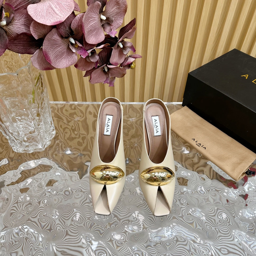 ALAIA AZZEDINE HIGH HEELS IN  BEIGE CREAM CALFSKIN WITH GOLD HARDWARE - 35