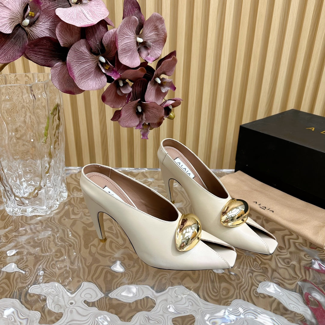 ALAIA AZZEDINE HIGH HEELS IN  BEIGE CREAM CALFSKIN WITH GOLD HARDWARE - 35