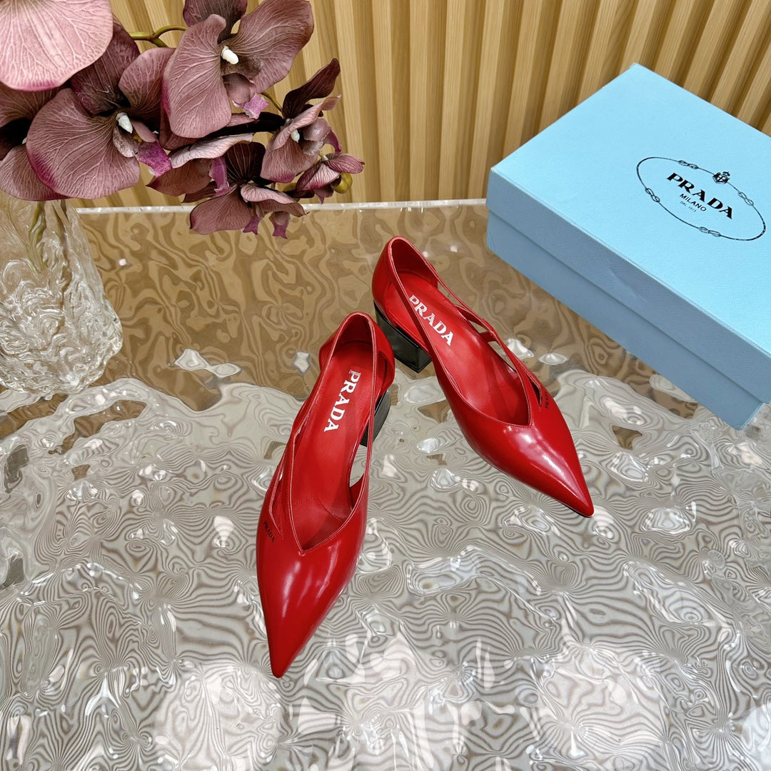 PRA STRAP CUT-OUT PUMPS CRIMSON CALFSKIN - 35