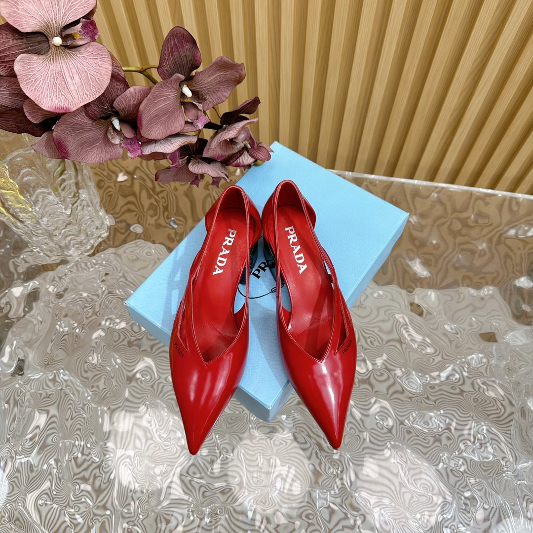 PRA STRAP CUT-OUT PUMPS CRIMSON CALFSKIN - 35