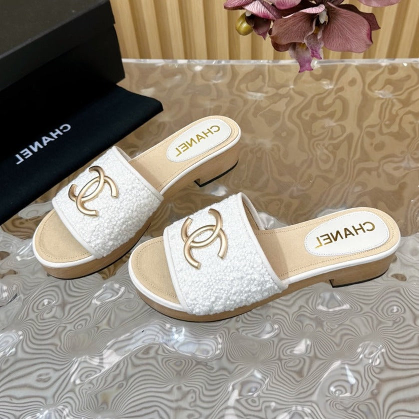 PLATFORM SLIPPERS IN WHITE TWEED AND LAMBSKIN - 35