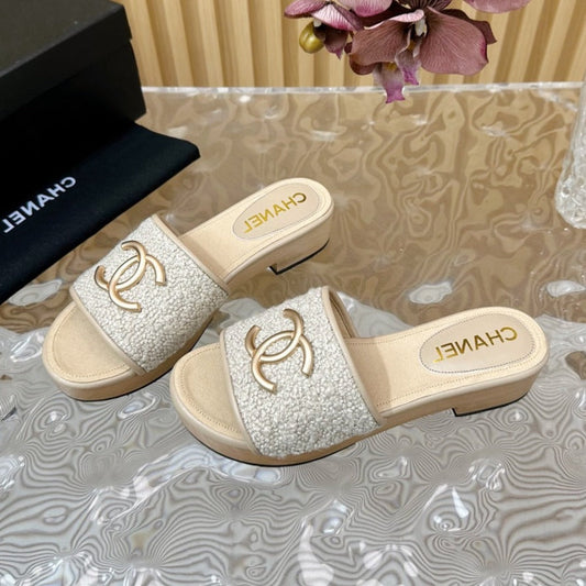 PLATFORM SLIPPERS IN LIGHT GREY TWEED AND LAMBSKIN - 35