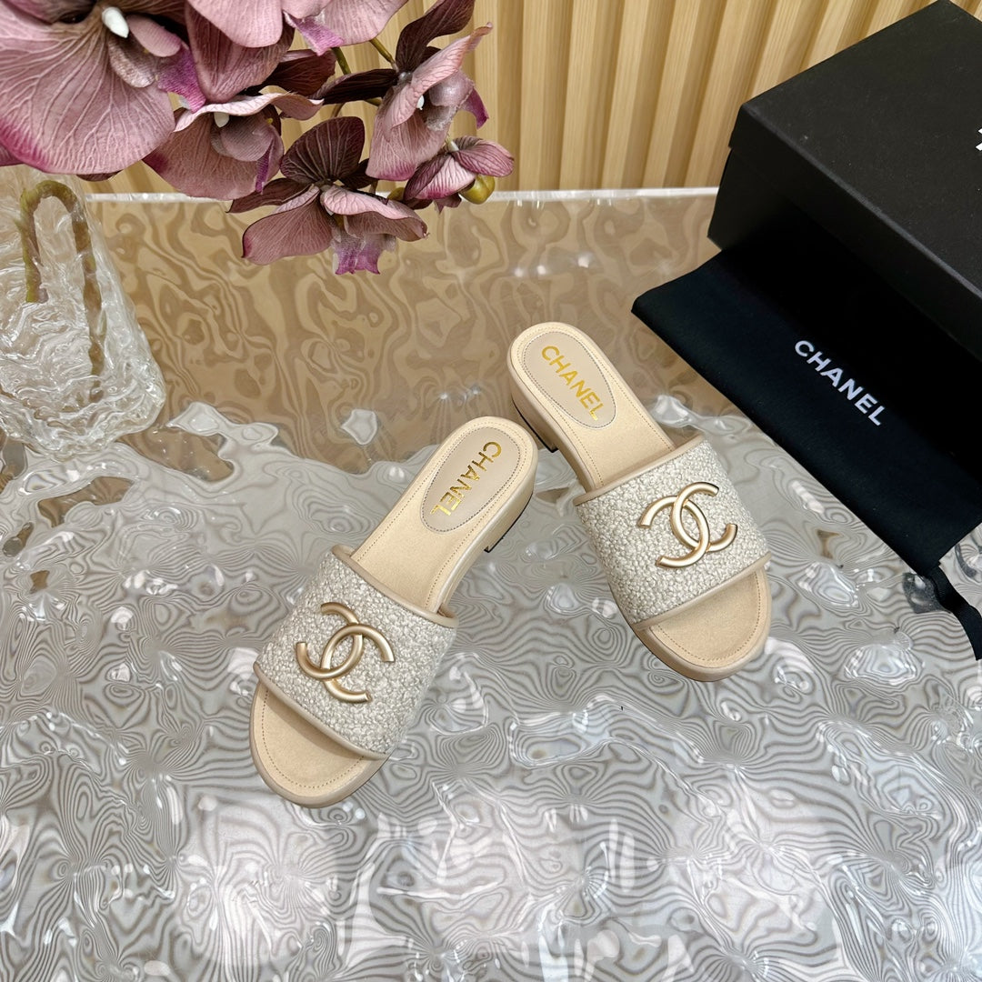 PLATFORM SLIPPERS IN LIGHT GREY TWEED AND LAMBSKIN - 35
