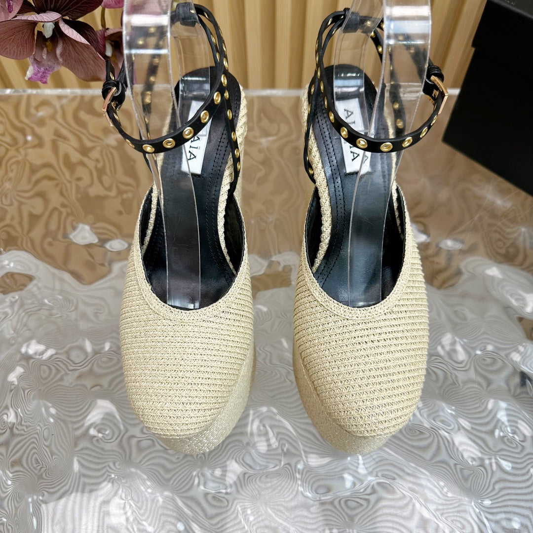 ALAIA LA WEDGE SANDALS IN WHITE PAPER STRAW - 35