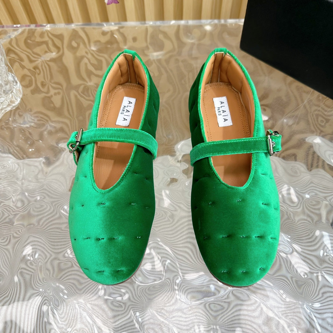 ALAIA BALLET FLATS IN EMERALD GREEN VELVET - 35