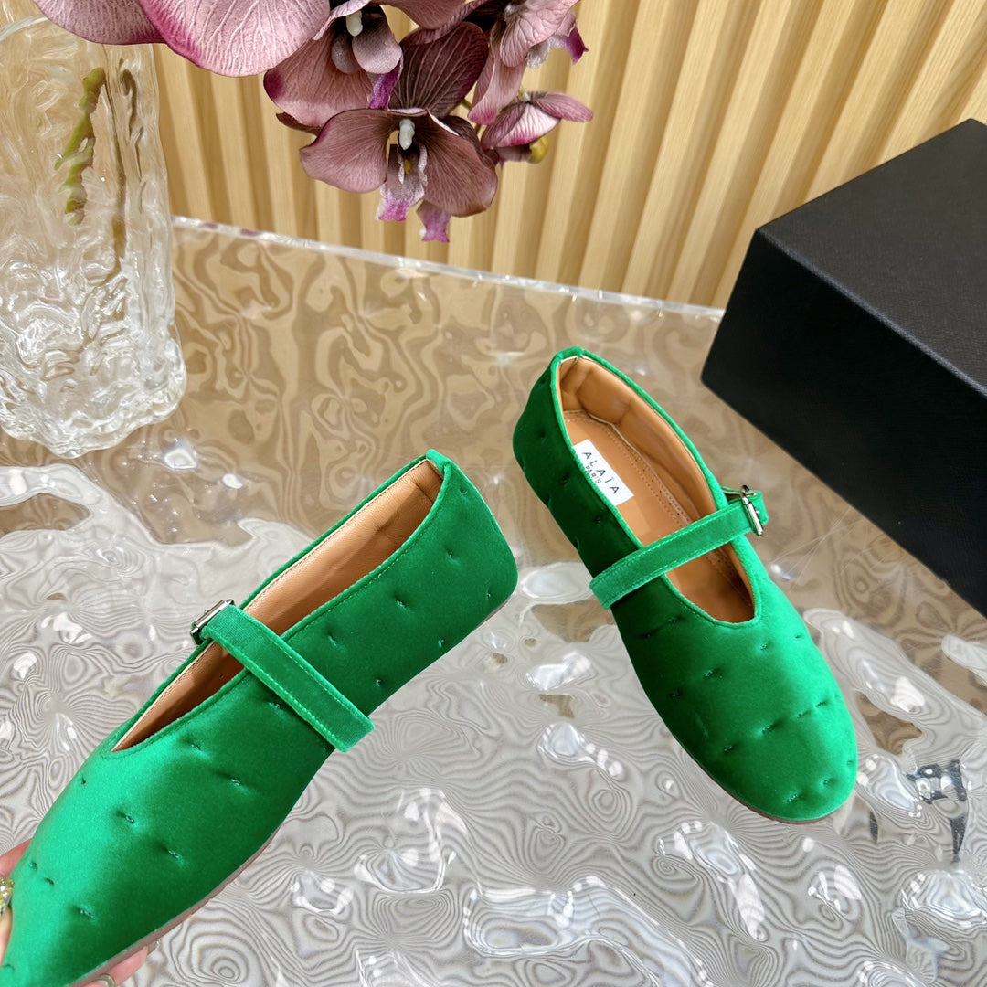 ALAIA BALLET FLATS IN EMERALD GREEN VELVET - 35