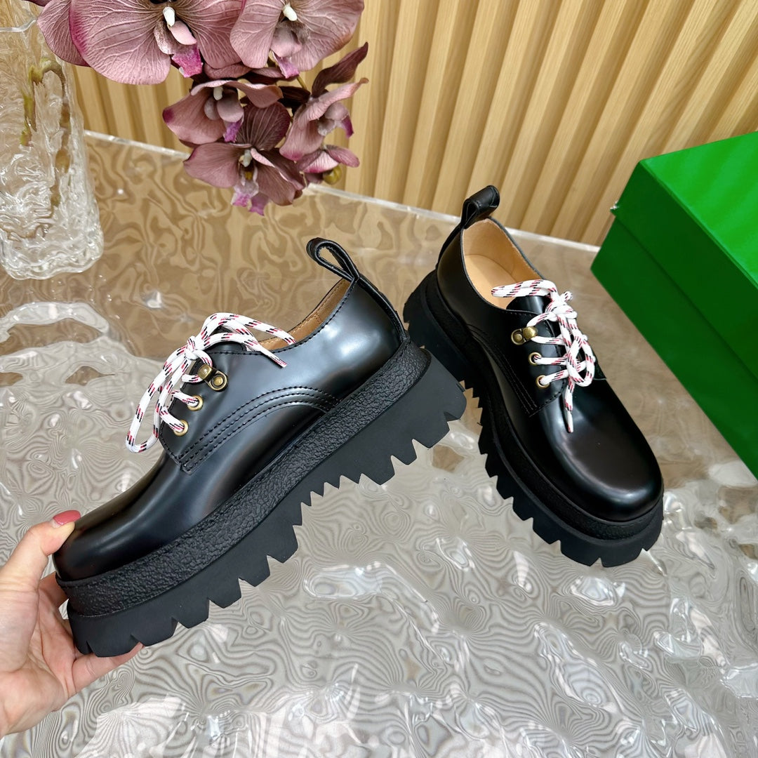 HADDOCK LACE-UP SHOE IN BLACK CALFSKIN - 35