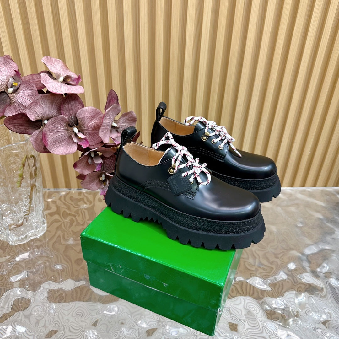 HADDOCK LACE-UP SHOE IN BLACK CALFSKIN - 35