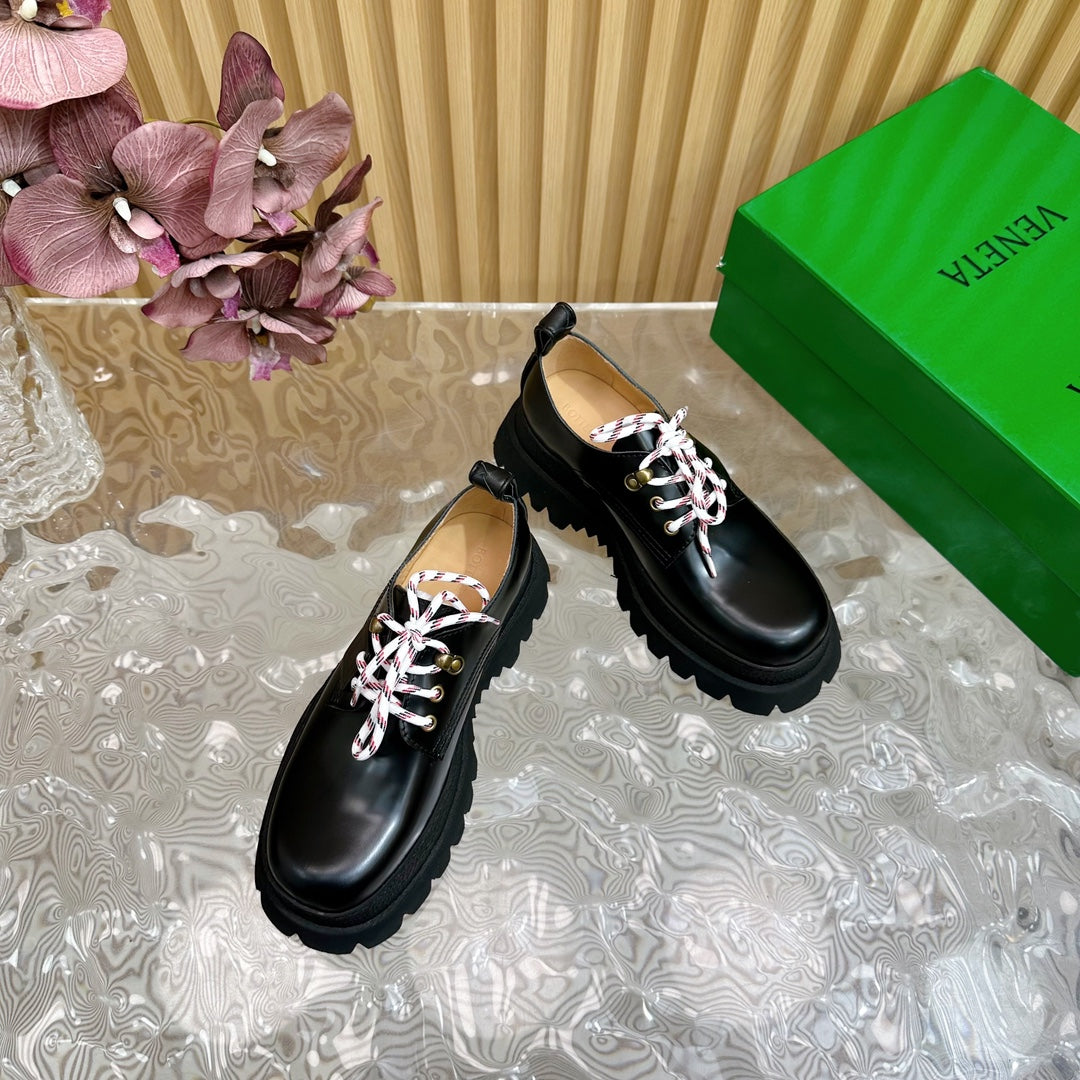HADDOCK LACE-UP SHOE IN BLACK CALFSKIN - 35