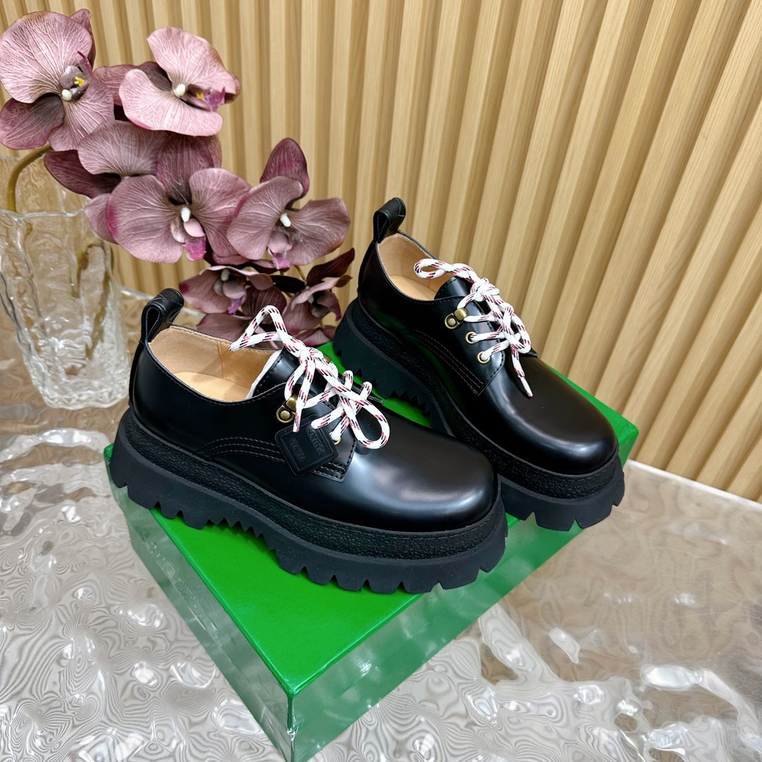 HADDOCK LACE-UP SHOE IN BLACK CALFSKIN - 35
