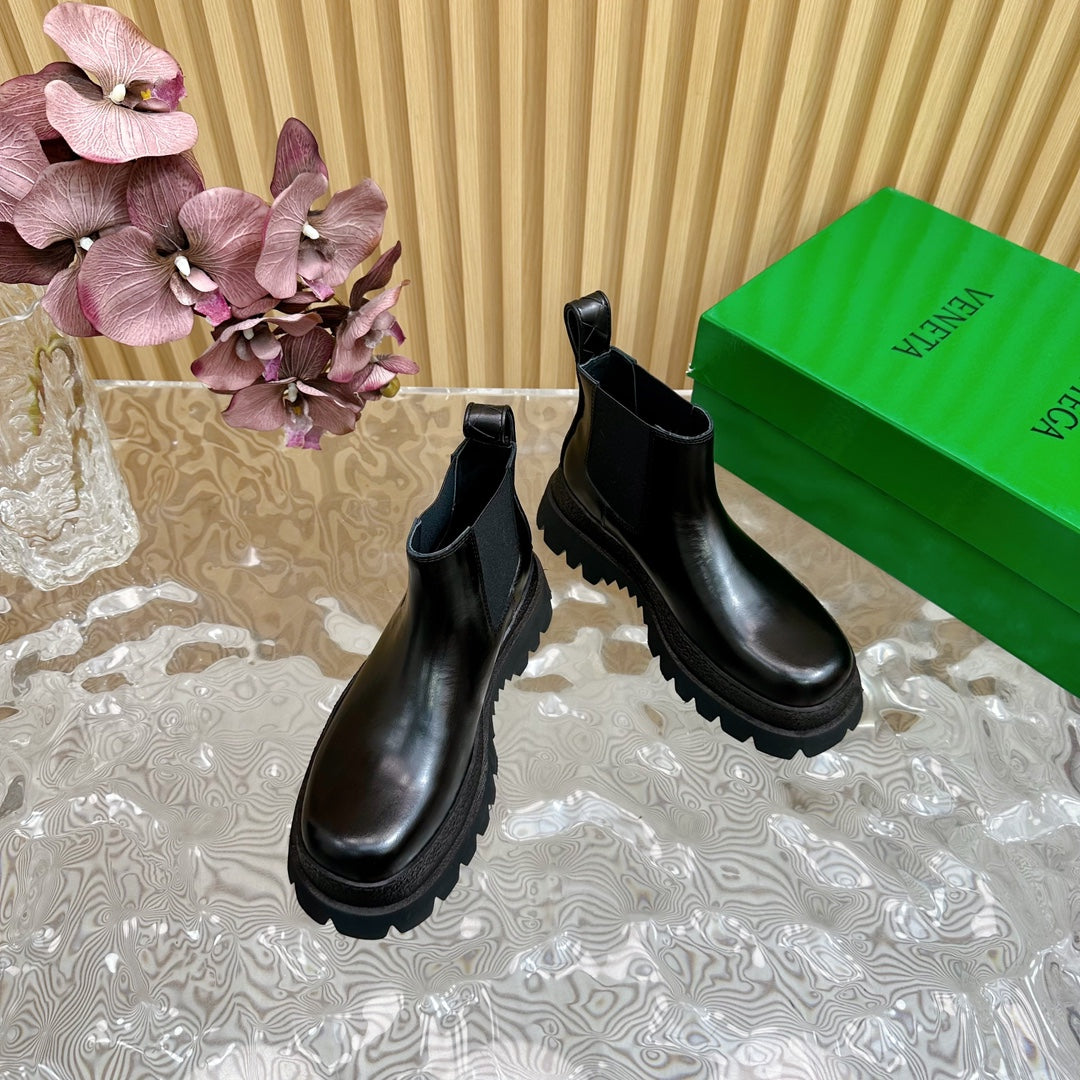 FIREMAN ANKLE BOOT IN BLACK CALFSKIN - 35
