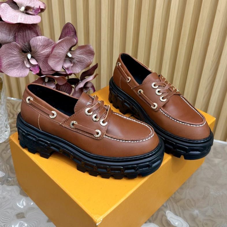 LV RECORD BOAT SHOE IN BRONZE BROWN GLOSSY CALFSKIN - 35