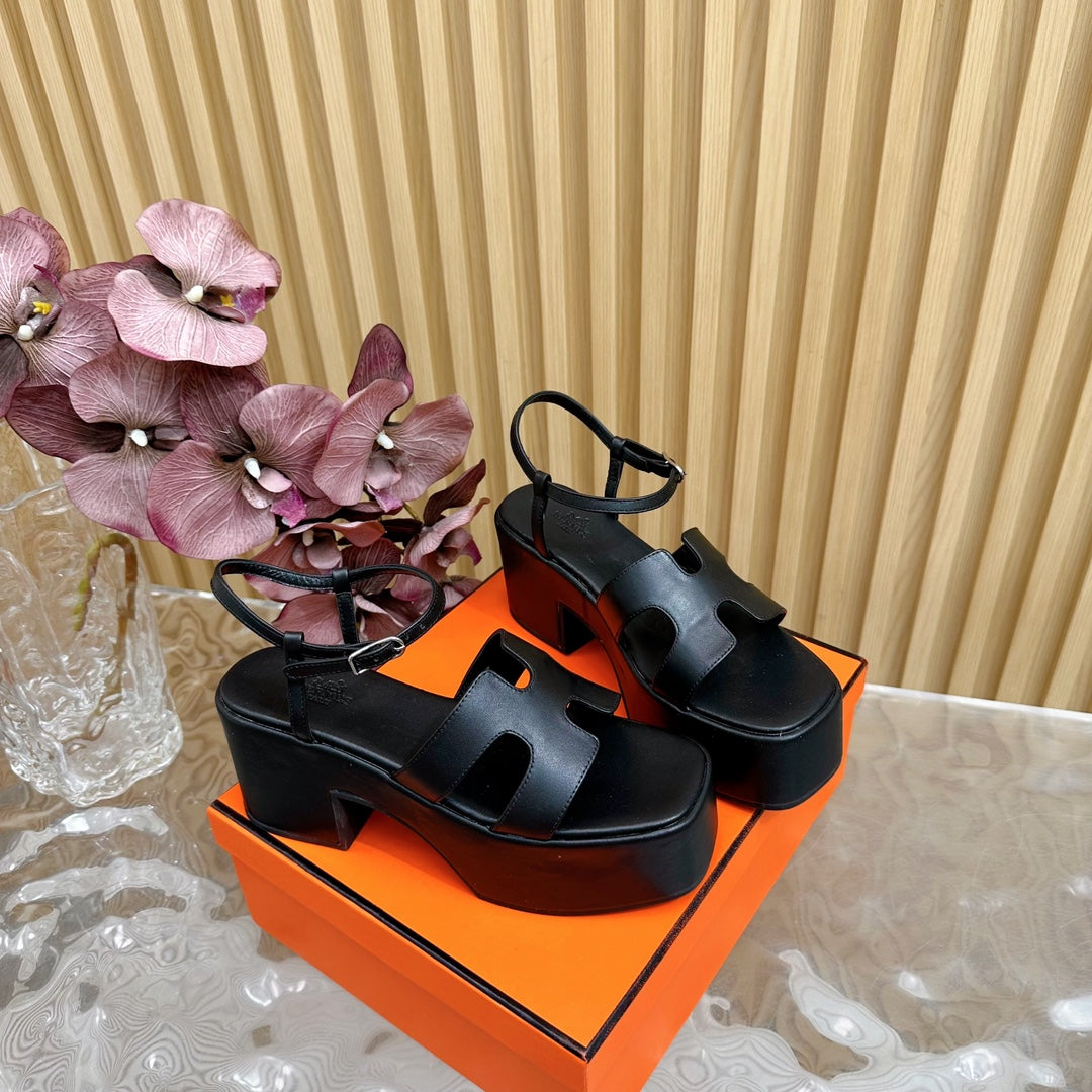 JAM 30 SANDAL IN BLACK CALFSKIN - 35