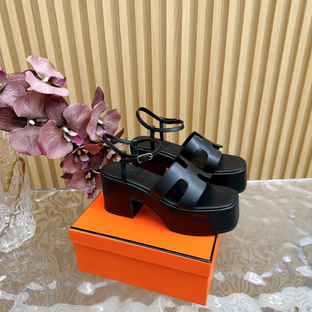 JAM 30 SANDAL IN BLACK CALFSKIN - 35