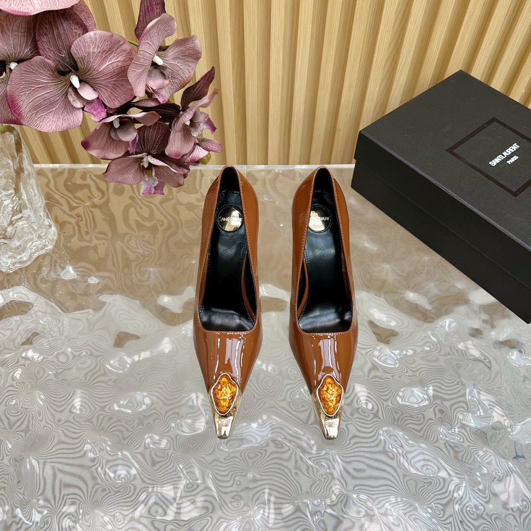 ORANGE GEM-STUDDED HIGH PUMPS IN BRONZE BROWN PATENT CALFSKIN - 35
