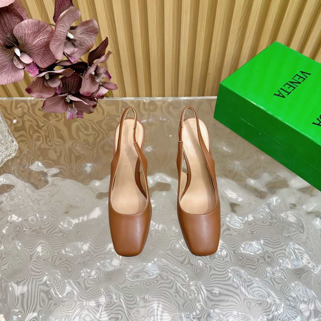 KNOT PUMP 9 CM IN BRONZE BROWN CALFSKIN WITH GOLD FINISHED METAL HEEL - 35