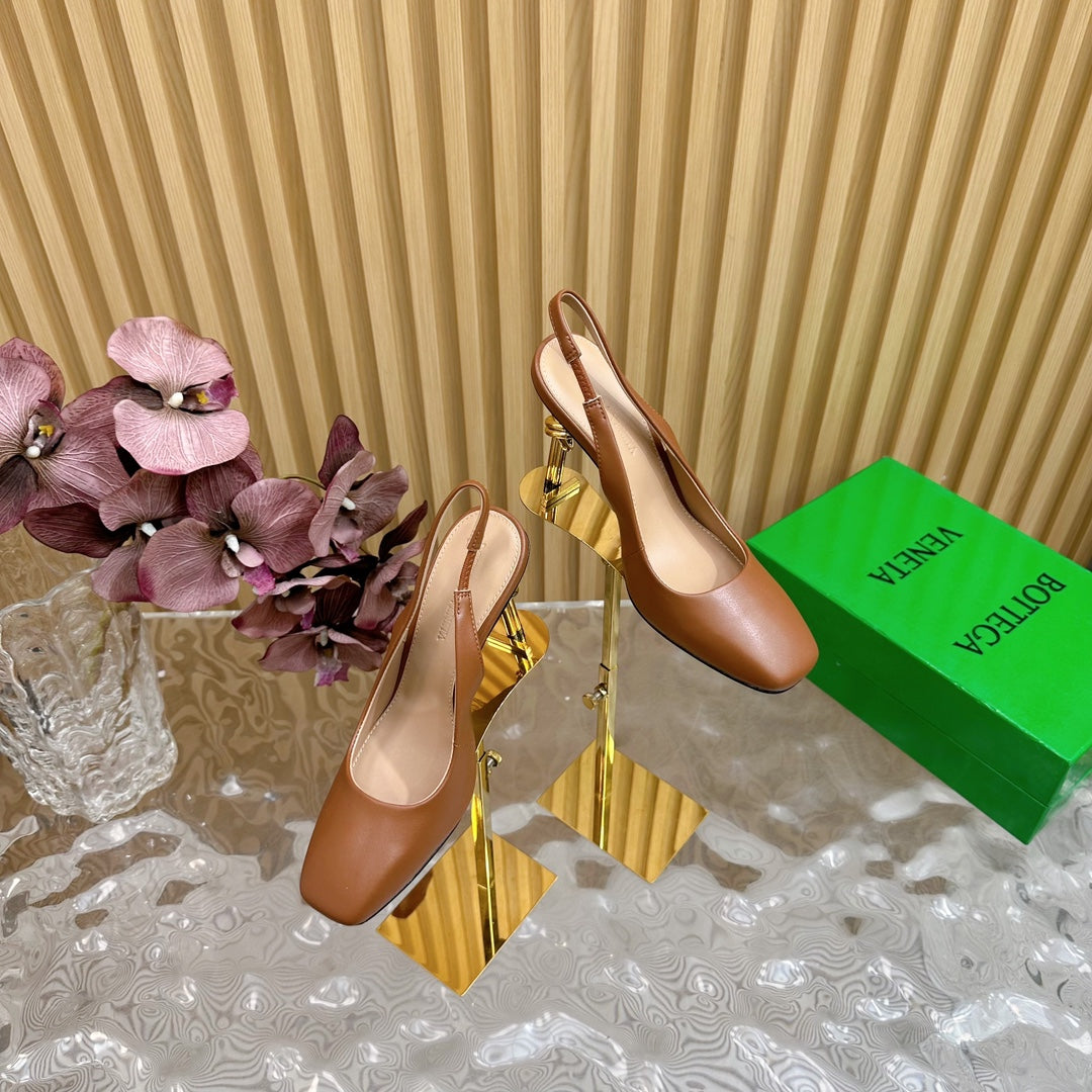 KNOT PUMP 9 CM IN BRONZE BROWN CALFSKIN WITH GOLD FINISHED METAL HEEL - 35