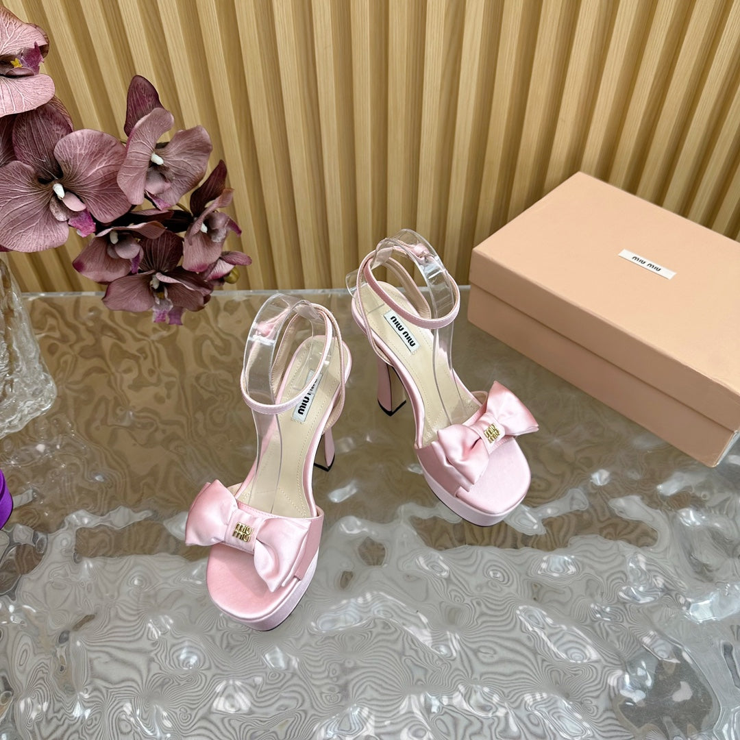 HIGH BOW PLATFORM IN LIGHT PINK SILK - 35