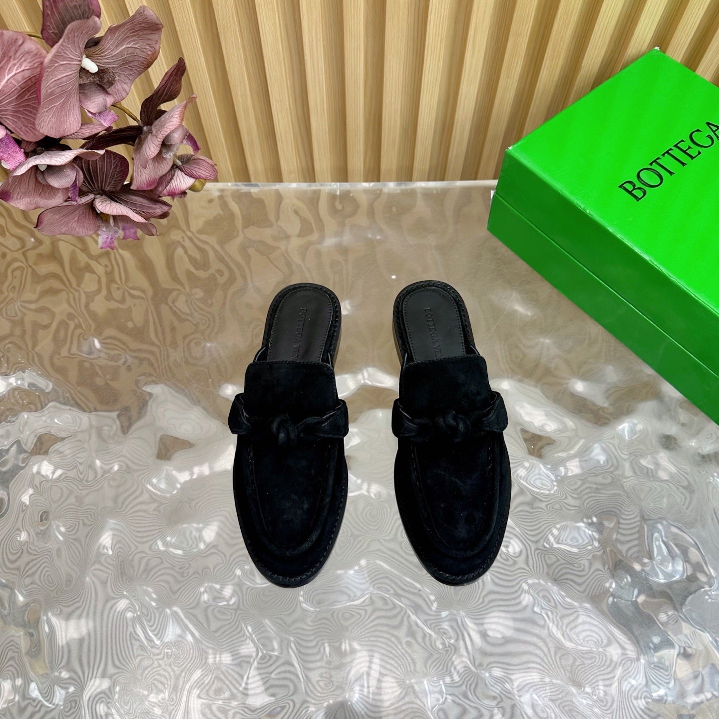 OPEN-BACK LOAFER REALISED IN BLACK SUEDE - 35