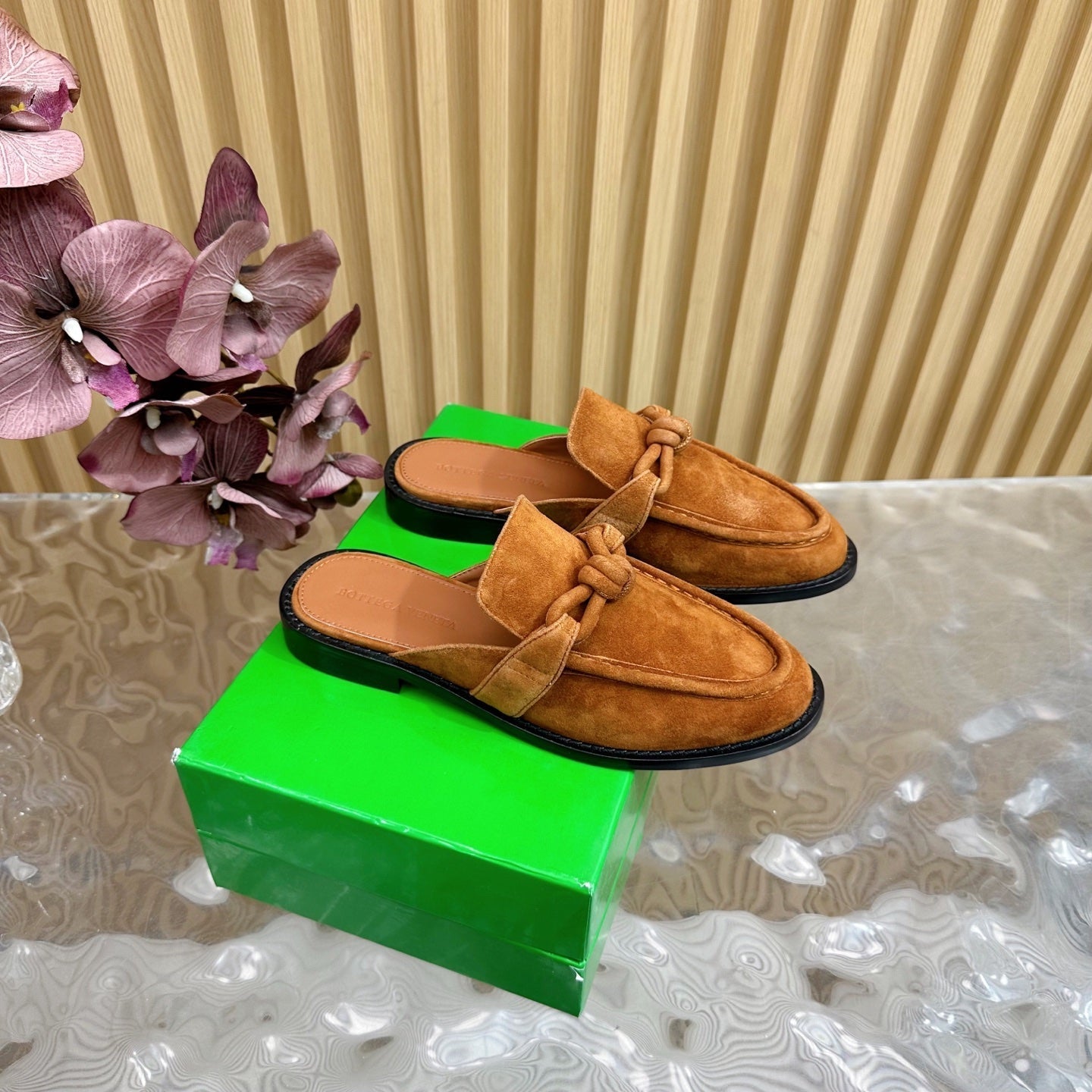 OPEN-BACK LOAFER REALISED IN CINNAMON BROWN SUEDE - 35