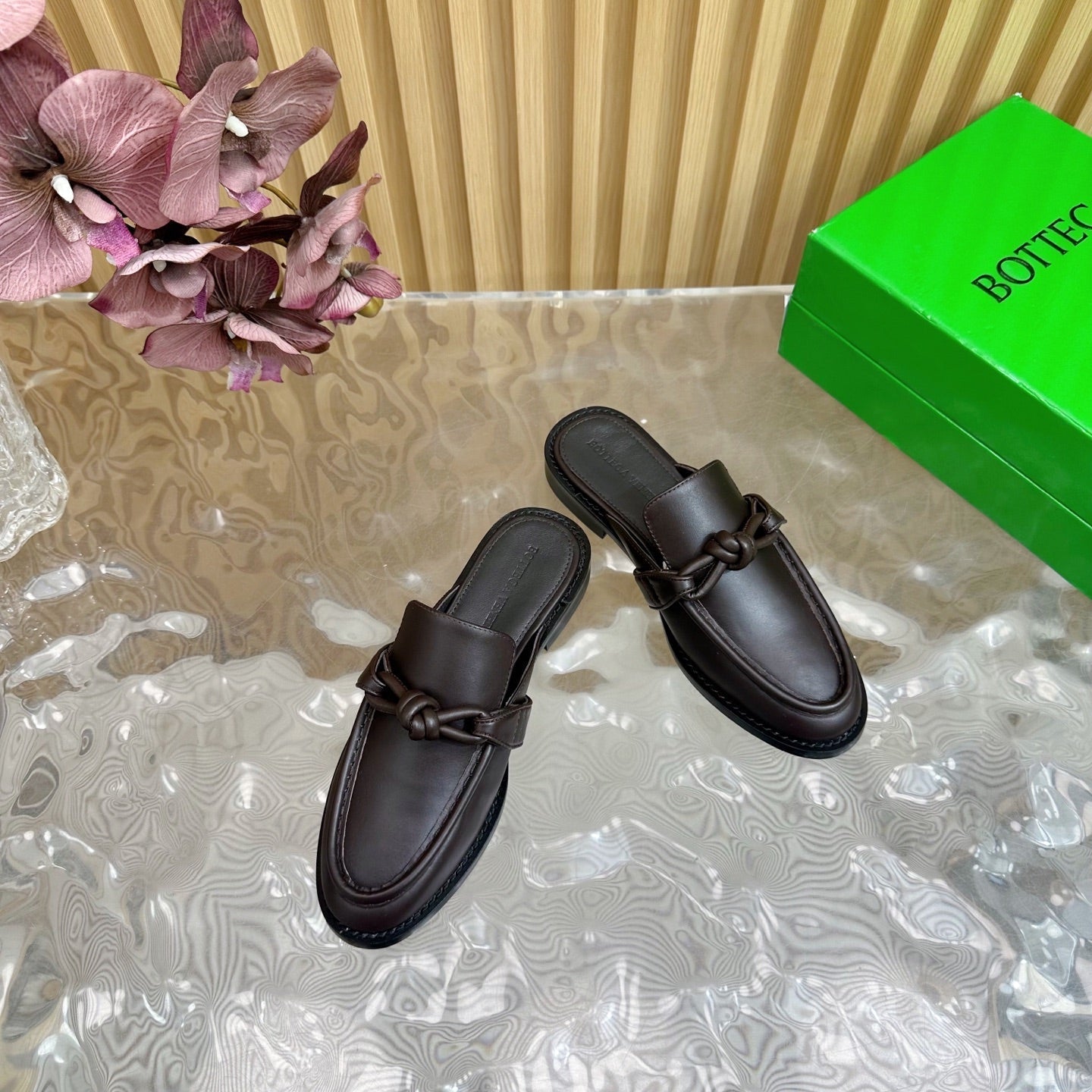 OPEN-BACK LOAFER REALISED IN CHESTNUT BROWN SOLF CALFSKIN - 35
