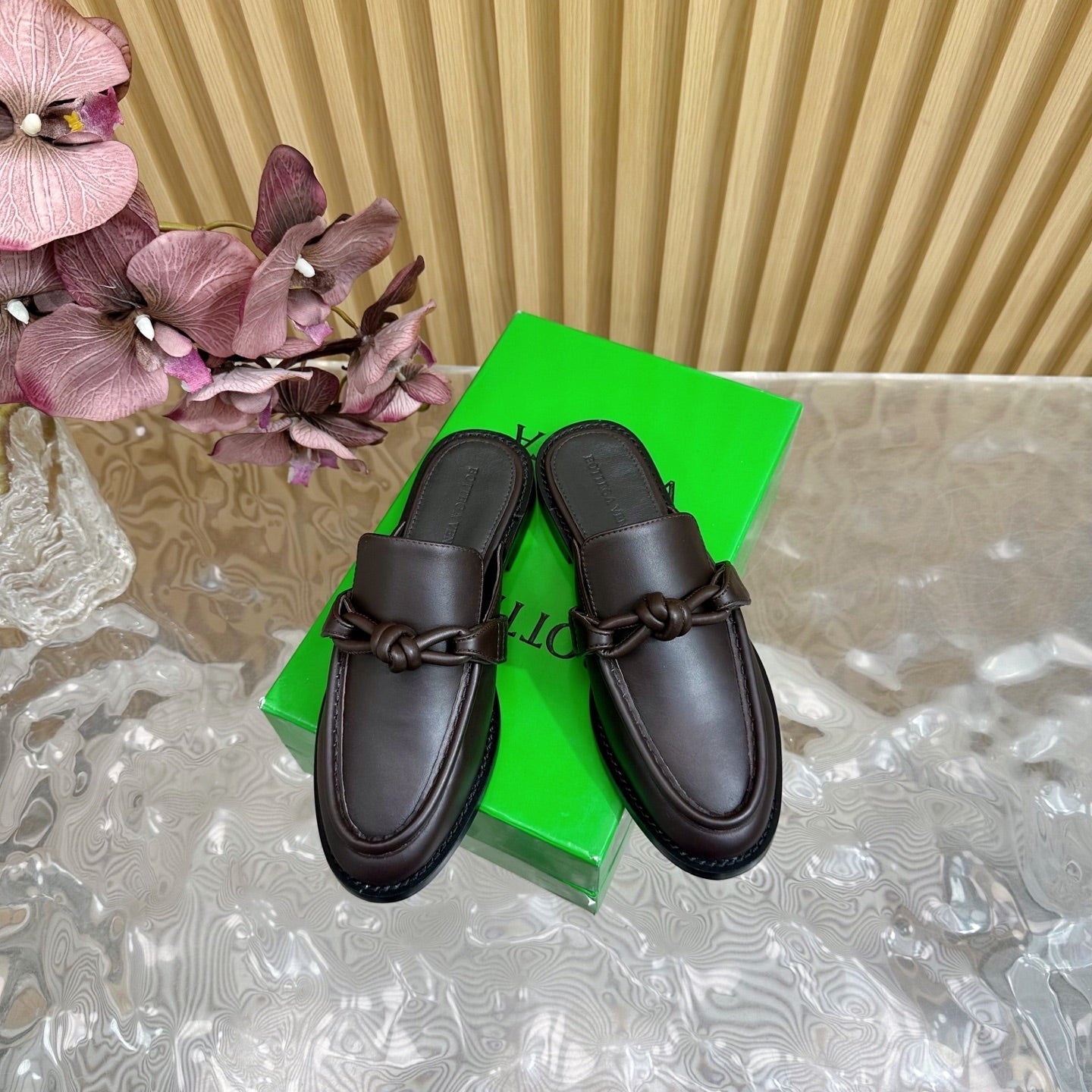 OPEN-BACK LOAFER REALISED IN CHESTNUT BROWN SOLF CALFSKIN - 35