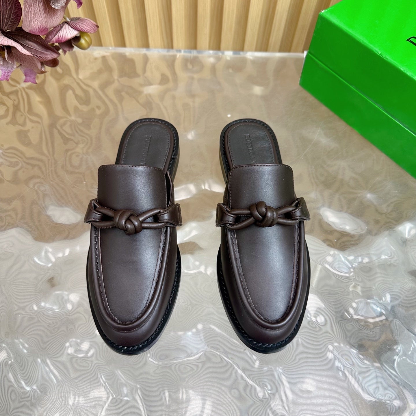 OPEN-BACK LOAFER REALISED IN CHESTNUT BROWN SOLF CALFSKIN - 35