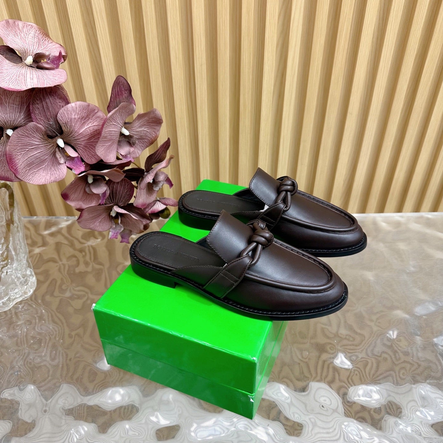 OPEN-BACK LOAFER REALISED IN CHESTNUT BROWN SOLF CALFSKIN - 35
