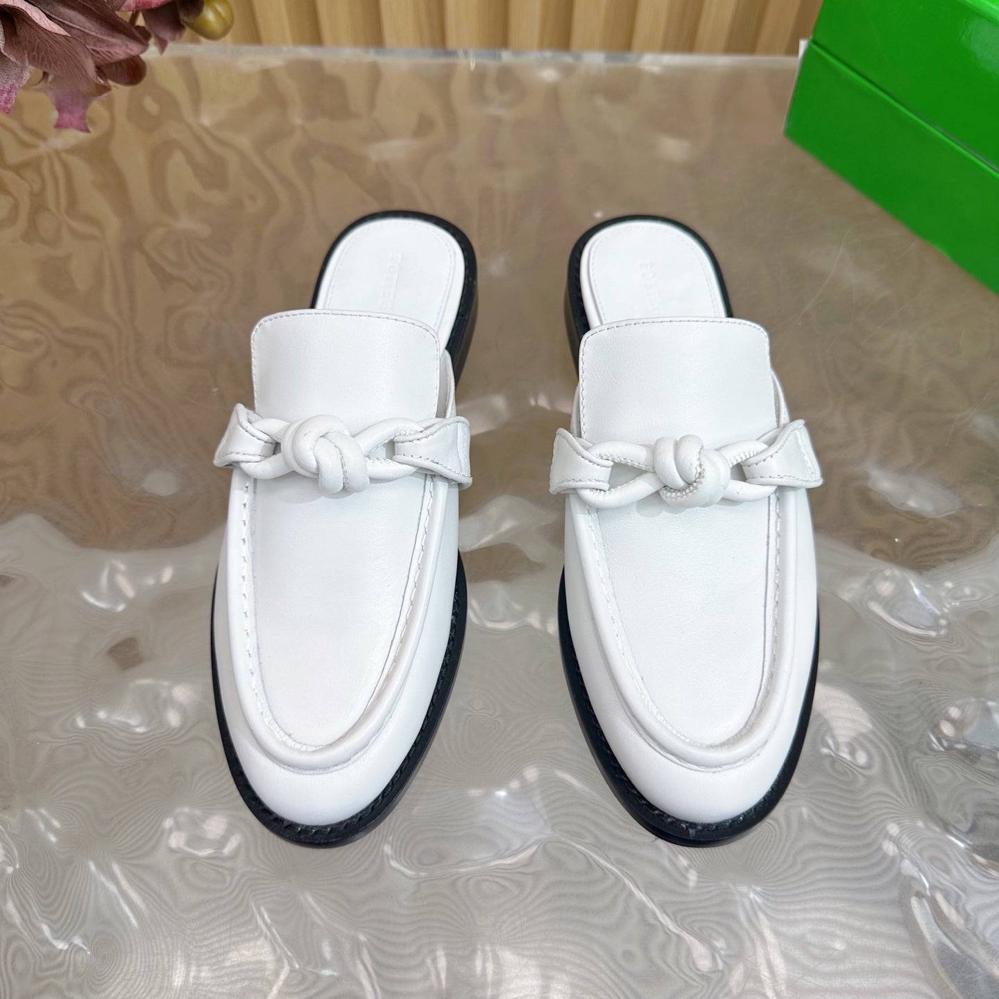 OPEN-BACK LOAFER REALISED IN WHITE SOLF CALFSKIN - 35