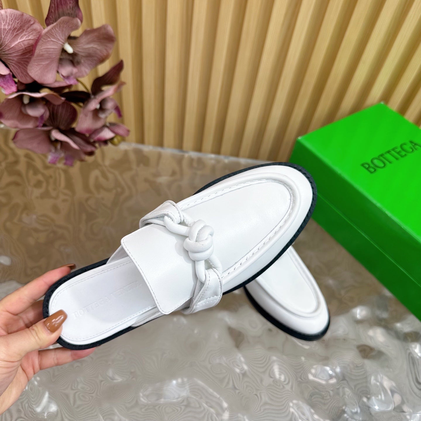 OPEN-BACK LOAFER REALISED IN WHITE SOLF CALFSKIN - 35